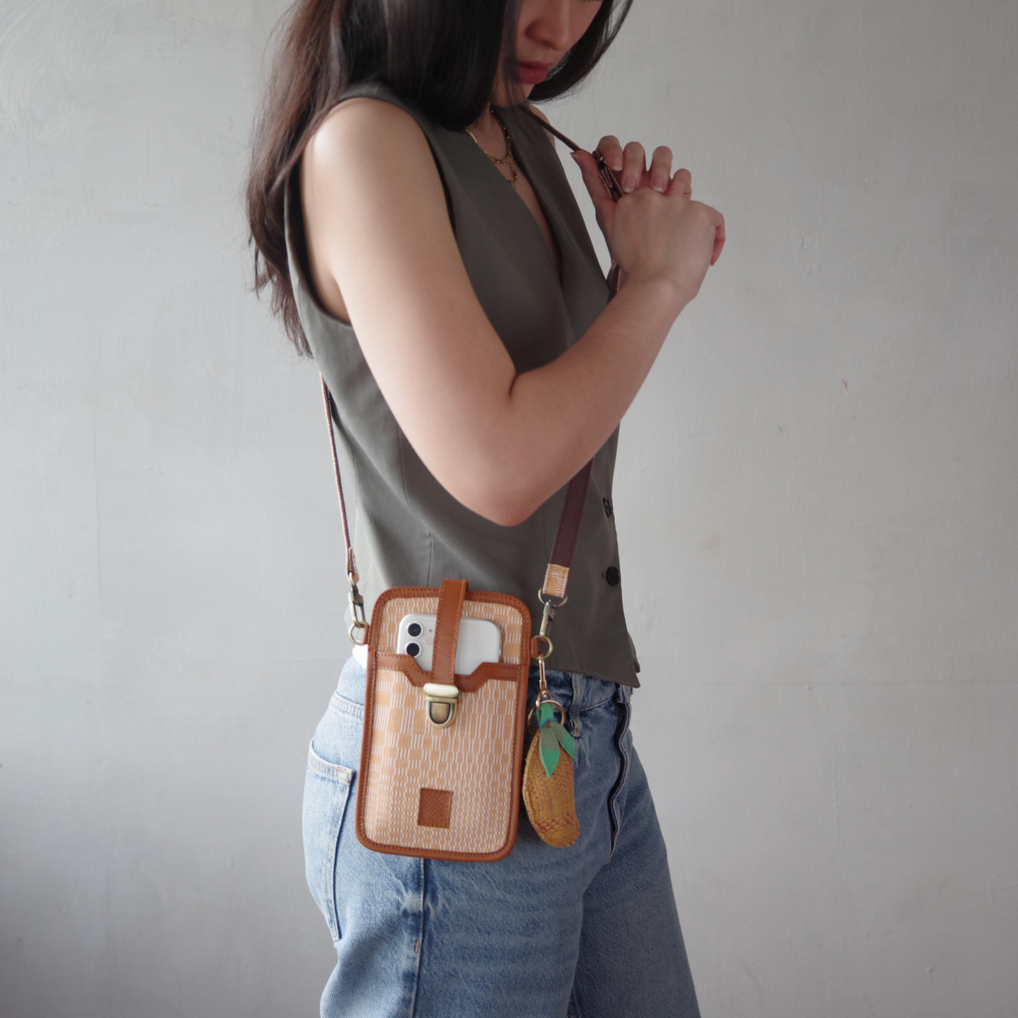 Liksi Sling in Tan