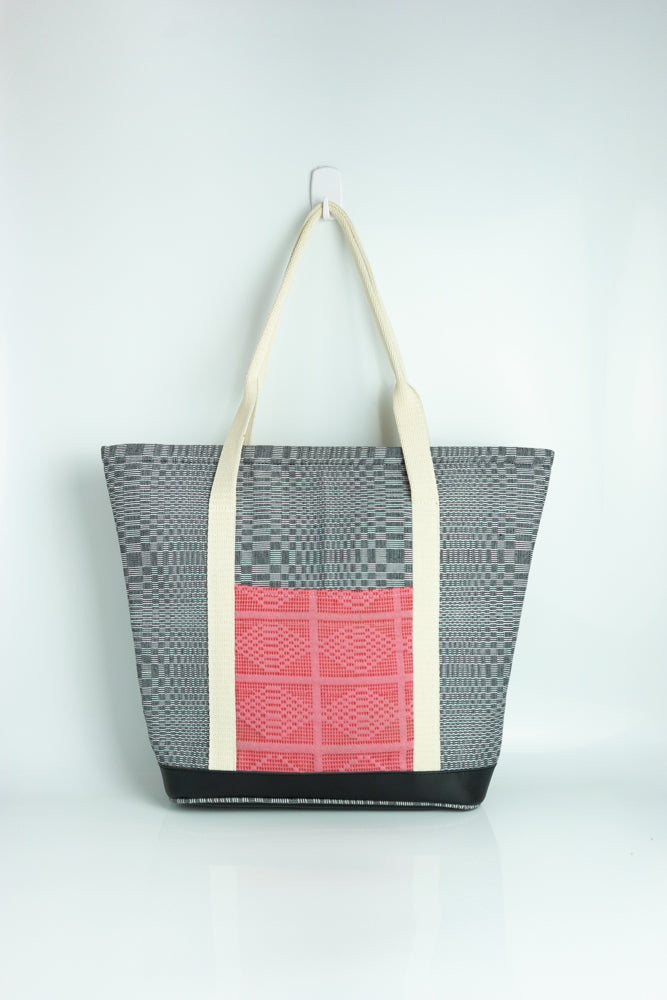 Malaya Carryall in Black & White