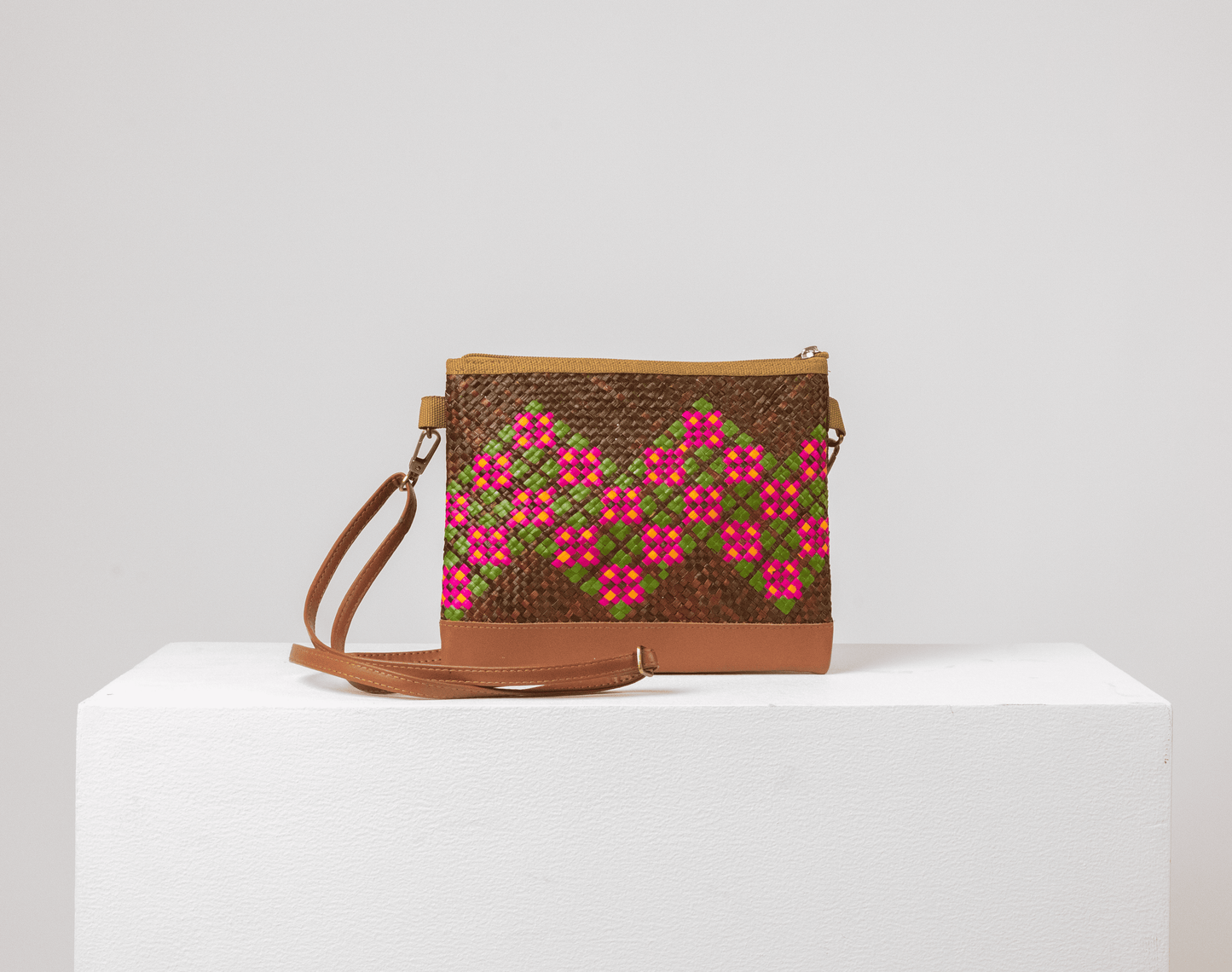 Santan | Maya Sling