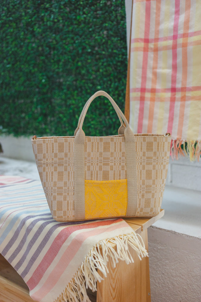 Malaya Mini in Abra Caramel