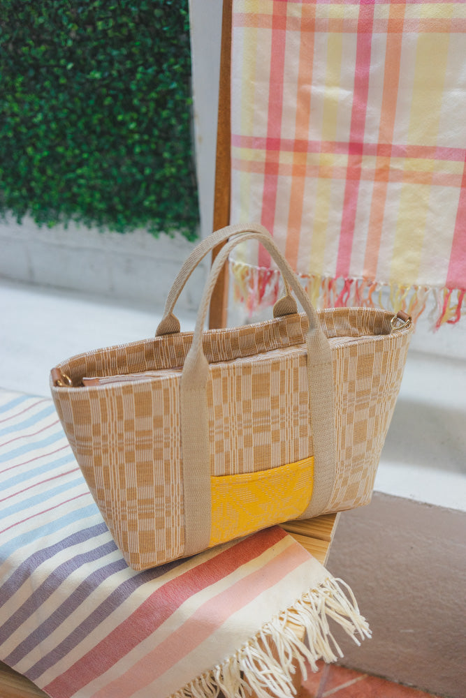 Malaya Mini in Abra Caramel