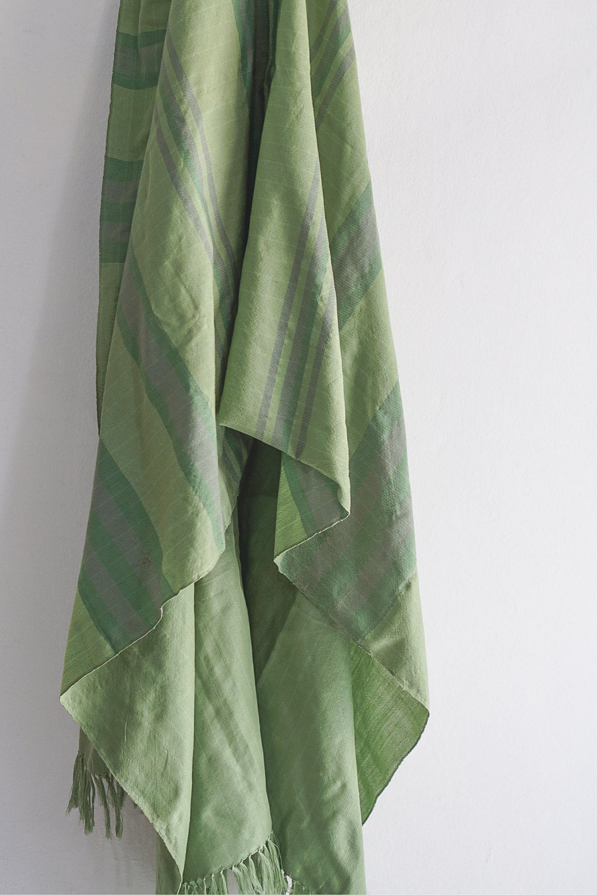 Luntian Throw Blanket - Woven Crafts